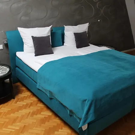 Heinrich Schuetz Residenz